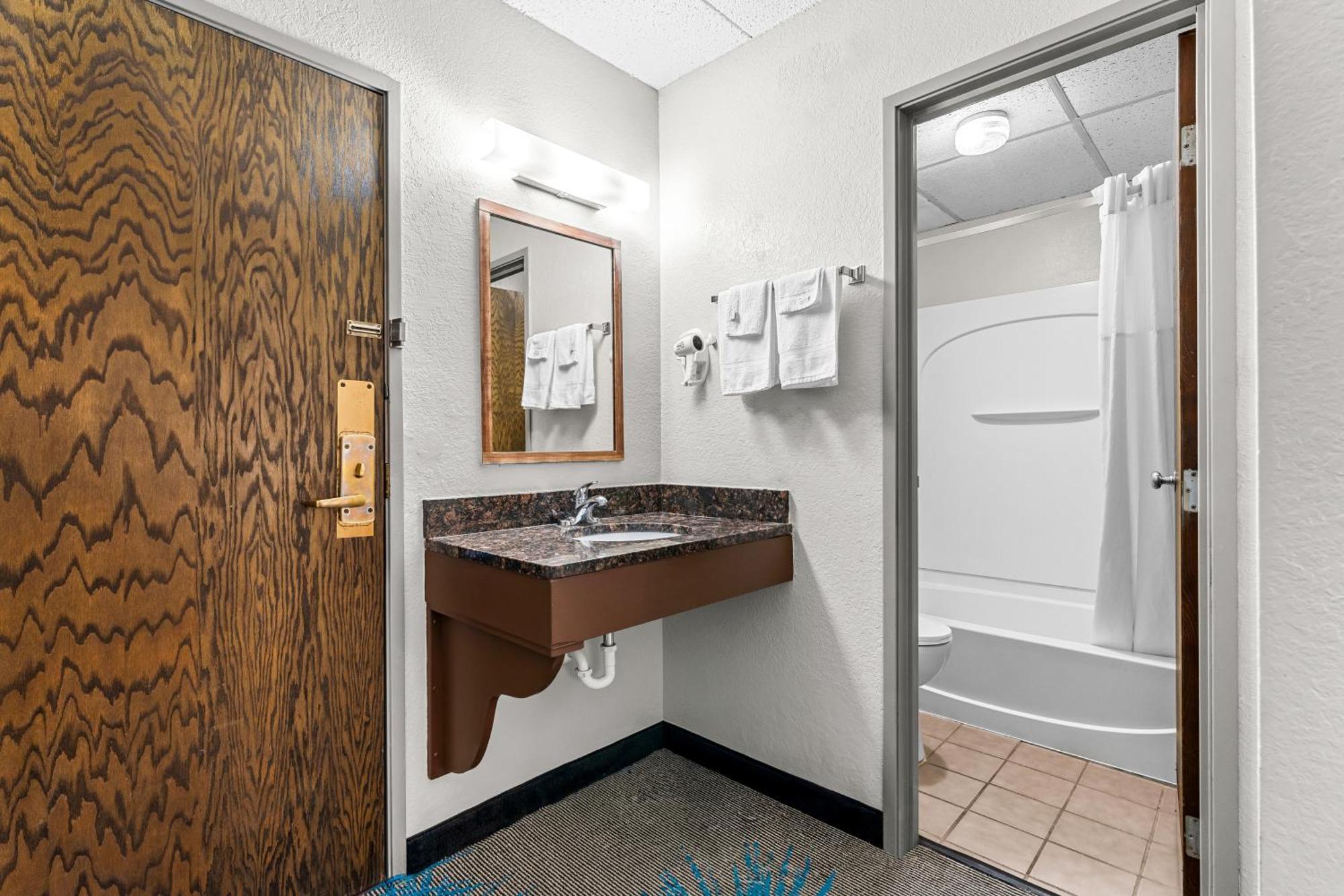 Days Inn By Wyndham Sioux Falls Exterior foto
