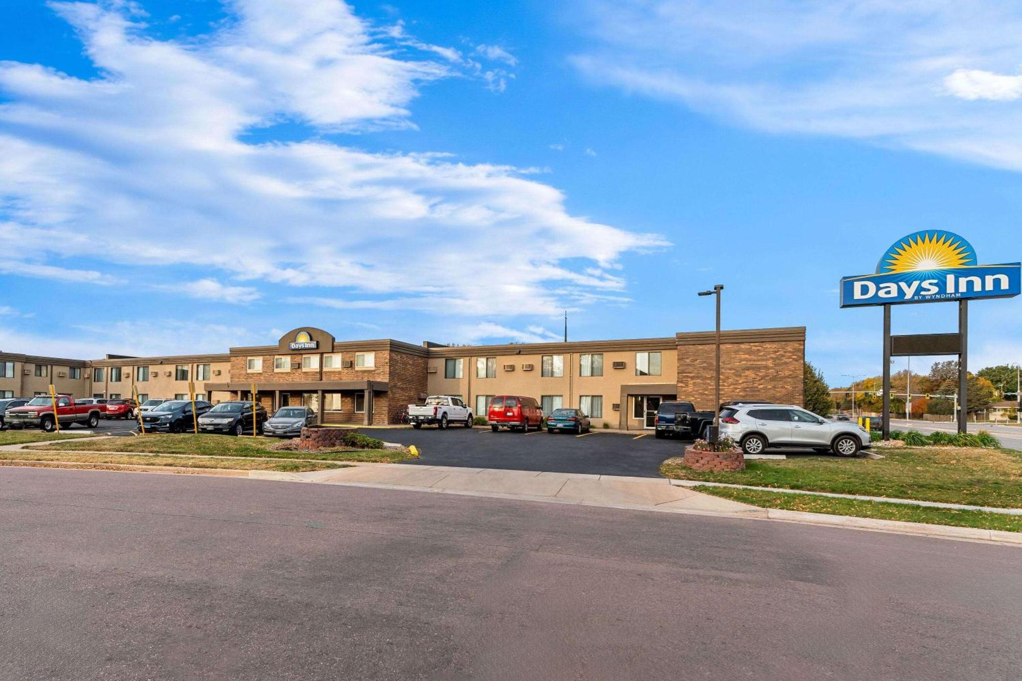 Days Inn By Wyndham Sioux Falls Exterior foto